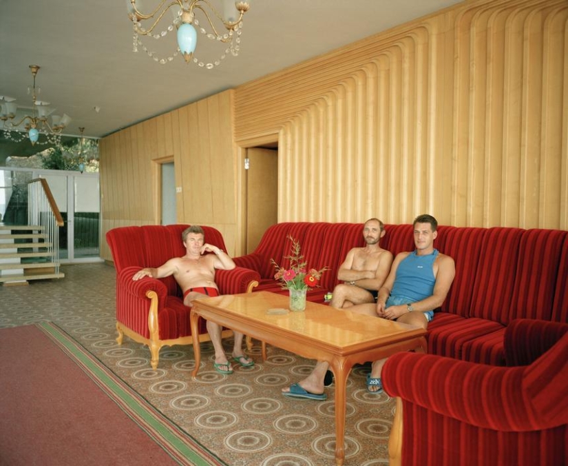 40 nostalgic frames - Yalta in the 90s through the lens of a British photographer