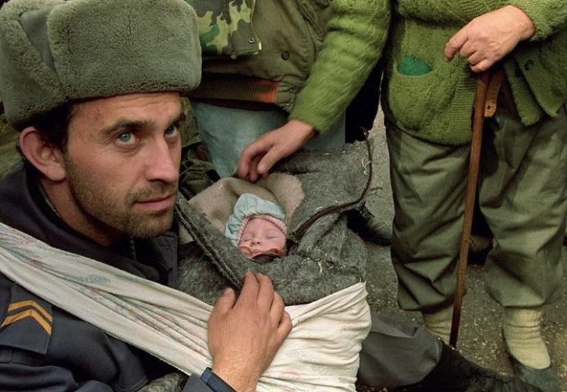 41 examples of preserving humanity in the face of danger