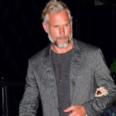 5 celebrity couples in which a man dresses better than a woman: do you think so too?