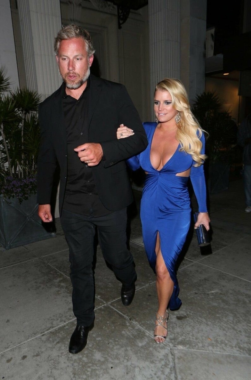 5 celebrity couples in which a man dresses better than a woman: do you think so too? 5 celebrity couples in which a man dresses better than a woman: do you think so too?