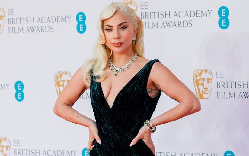 5 estrellas que buscaron la fama y 5 que lo tienen todo "en bandeja de plata"