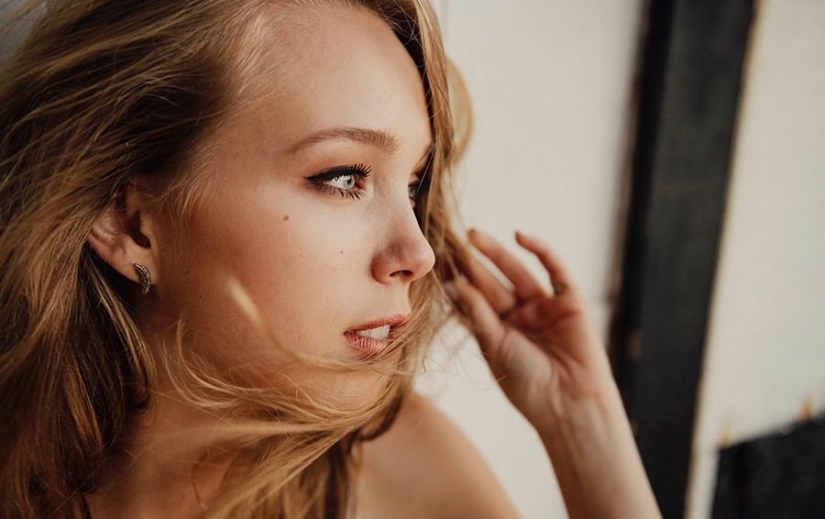 5 signos de una mujer que tiene miedo de ser bella