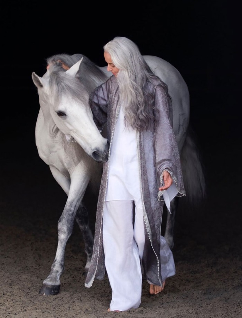 59-year-old grandmother is a super beautiful and successful model!