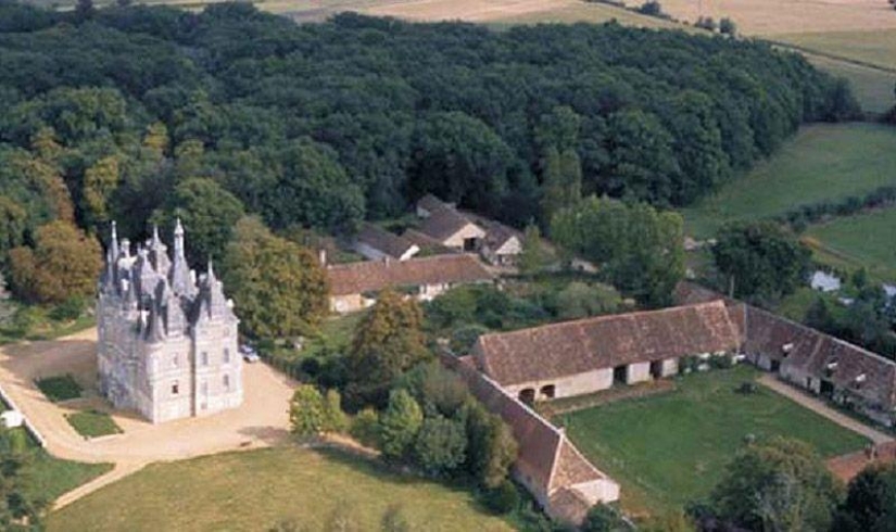 6 castles that are cheaper than some apartments in Russia