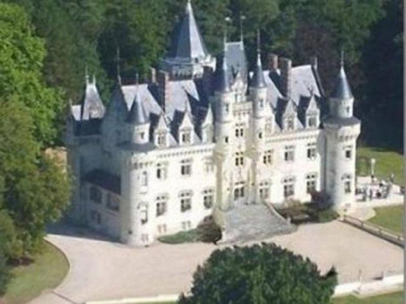 6 castles that are cheaper than some apartments in Russia