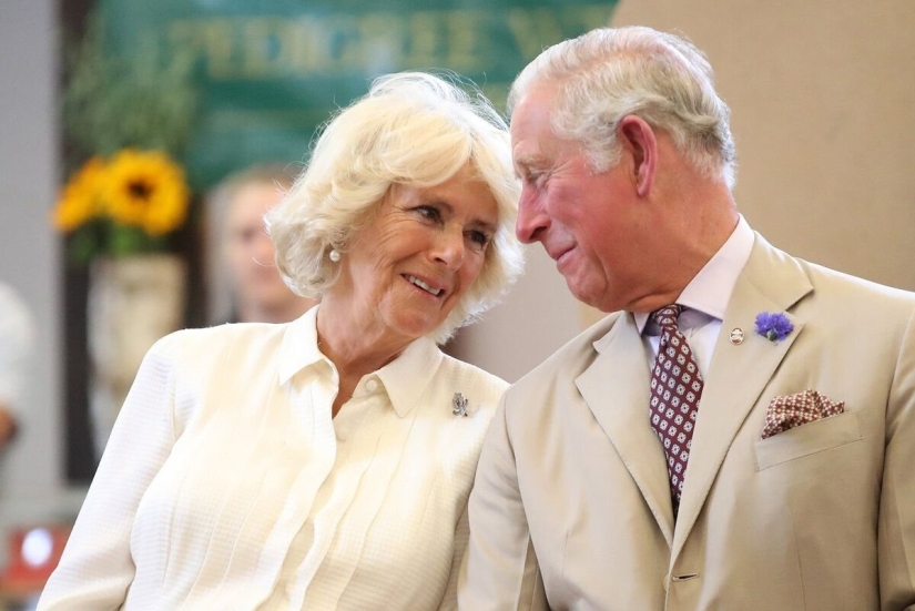 6 razones por las que Camilla Bowles y el príncipe Carlos se amaban pero no pudieron casarse jóvenes 6 razones por las que Camilla Bowles y el príncipe Carlos se amaban pero no pudieron casarse jóvenes