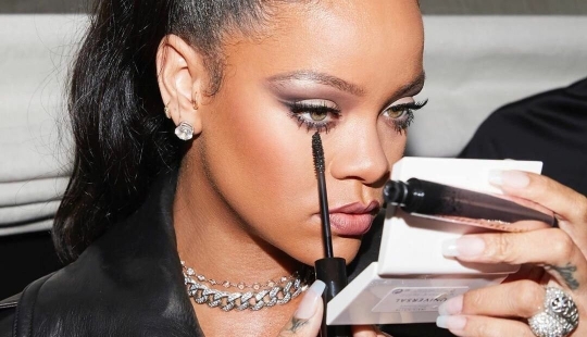 6 simple makeup tricks that make Rihanna irresistible. Rihanna's makeup artist says 6 simple makeup tricks that make Rihanna irresistible. Rihanna's makeup artist says