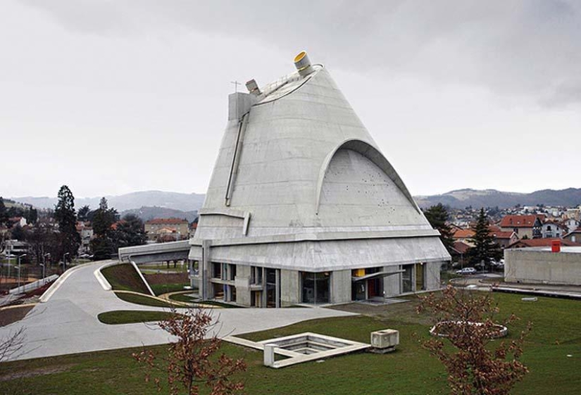 7 most unusual churches 7 most unusual churches