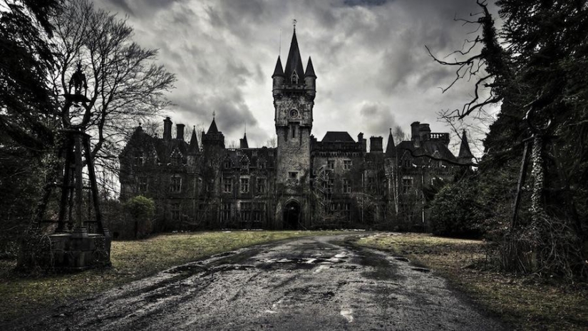 7 Stunning Abandoned Castles We Dream Of Going To