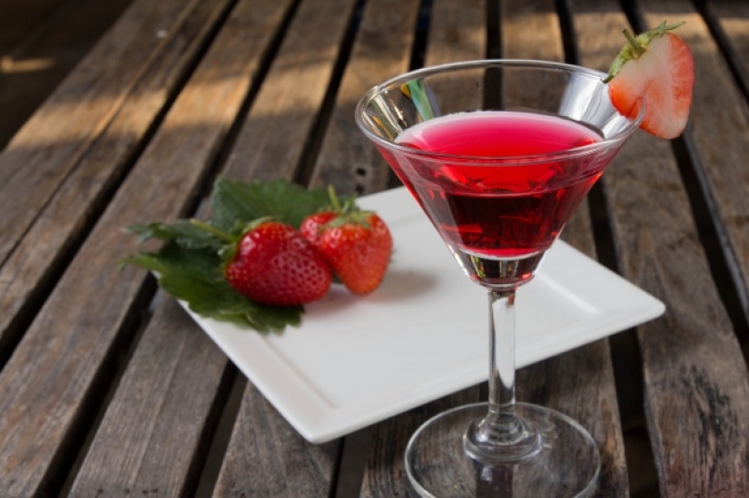 8 recetas de vino casero de lo que crece en el jardín