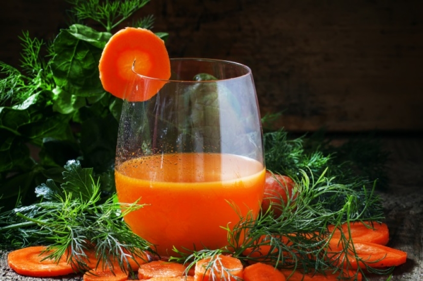 8 recetas de vino casero de lo que crece en el jardín