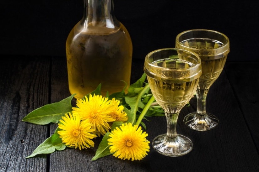 8 recetas de vino casero de lo que crece en el jardín