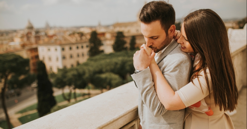 8 ways introverts show their love differently to others