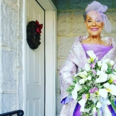 86-year-old grandmother got married in a chic dress of her own design 86-year-old grandmother got married in a chic dress of her own design