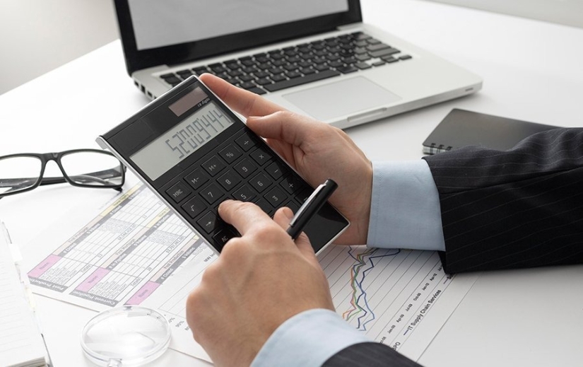 9 reasons to stop saving and spend money from the heart