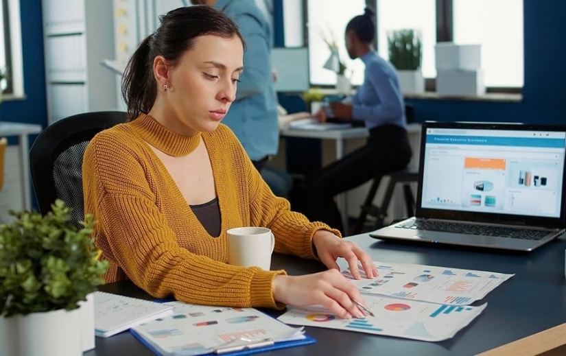 9 reasons to stop saving and spend money from the heart