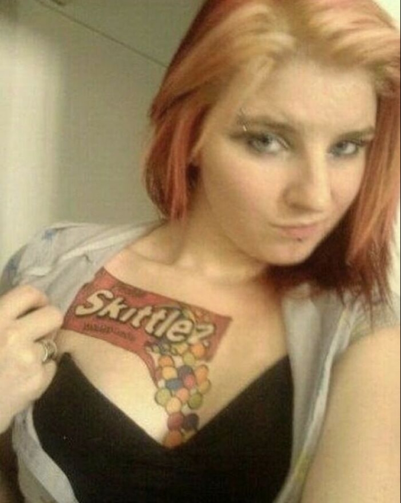 9 tatuajes hilarantemente incómodos que enseñaron valiosas lecciones de tinta (Parte 2)
