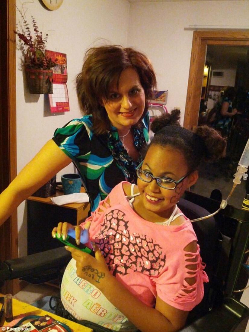 A 14-year-old terminally ill girl was chosen as the queen of the ball, fulfilling her last wish