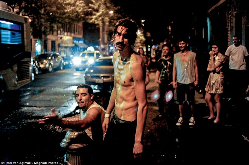 A Broken America: A war photographer captures poverty, racism and violence in his native country