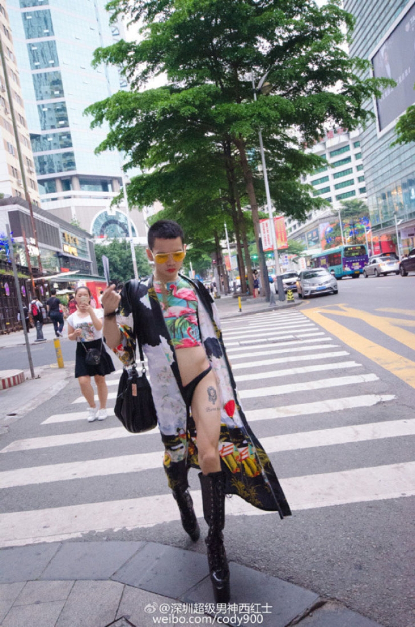 A Chinese transvestite who can't just go to the store