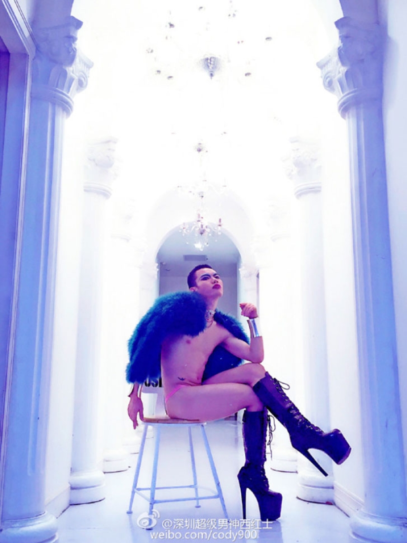 A Chinese transvestite who can't just go to the store