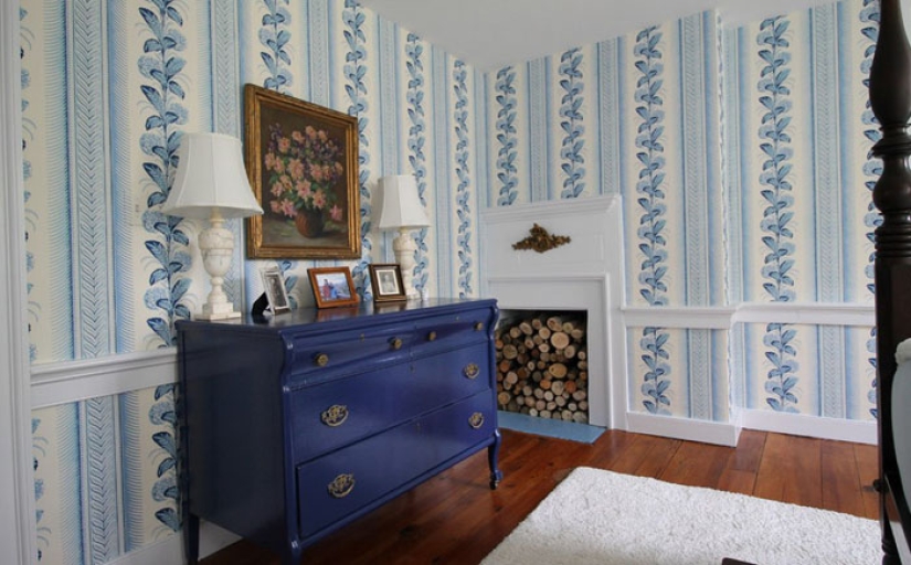 A couple reconstructed the house in the romantic style of Jane Austen