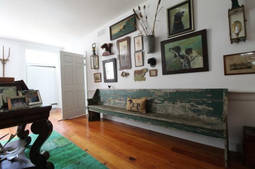 A couple reconstructed the house in the romantic style of Jane Austen