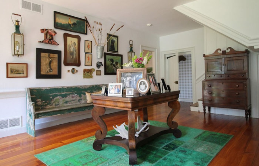 A couple reconstructed the house in the romantic style of Jane Austen
