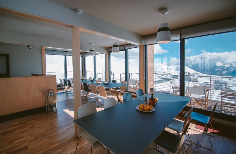 A crate can be comfortable: a hotel made of cargo containers has opened in Georgia