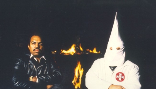 A dark-skinned hero convinced 200 people to leave the Ku Klux Klan by simply making friends with racists