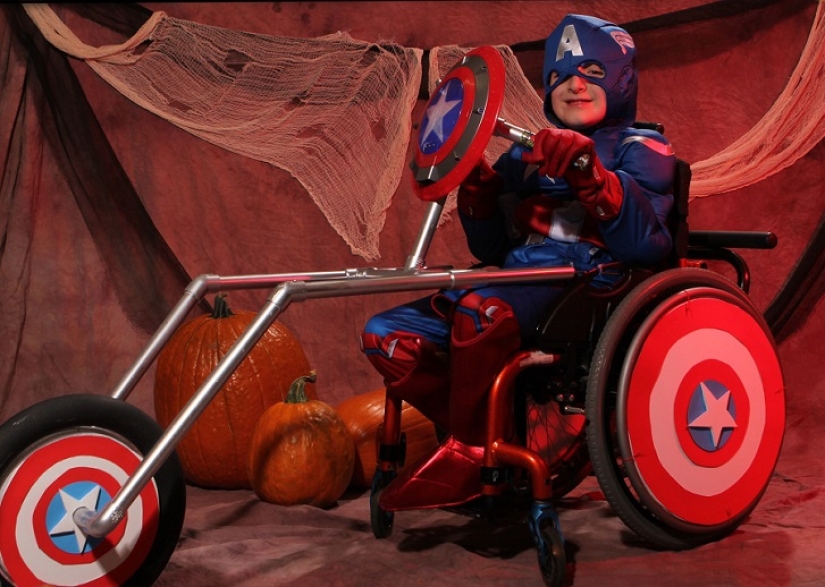 A father creates costumes for his son&#39;s wheelchair