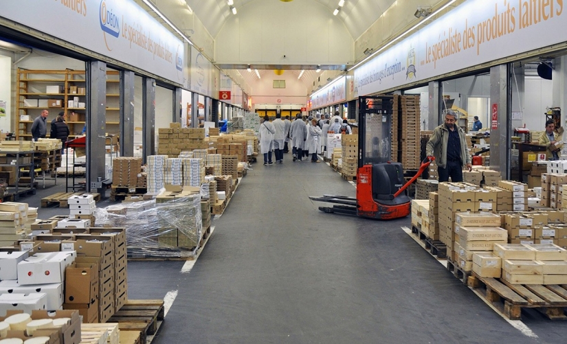 A giant market where the best French chefs shop