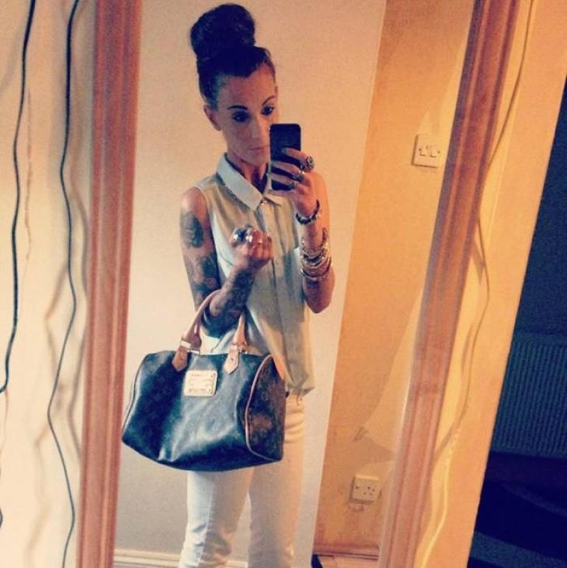 A girl suffering from a serious illness has become an Internet sensation