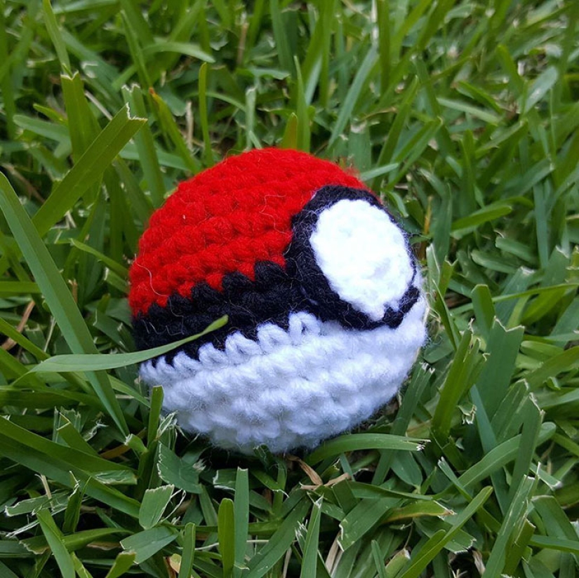 A good Samaritan crochets Pokemon and leaves them in places where they can be caught in Pokemon Go