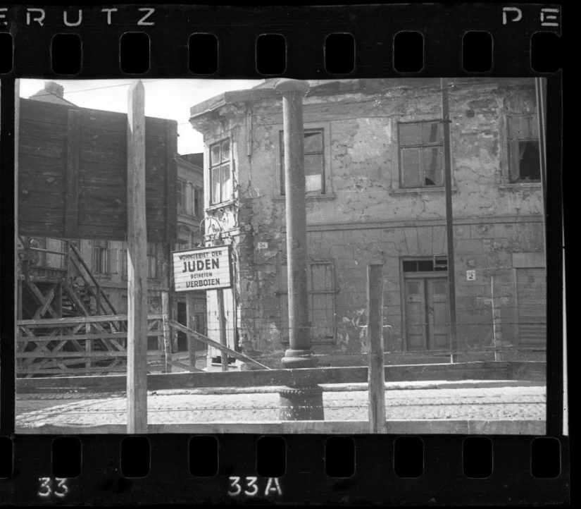 A Jewish photographer captured life in a ghetto in occupied Poland at his own risk