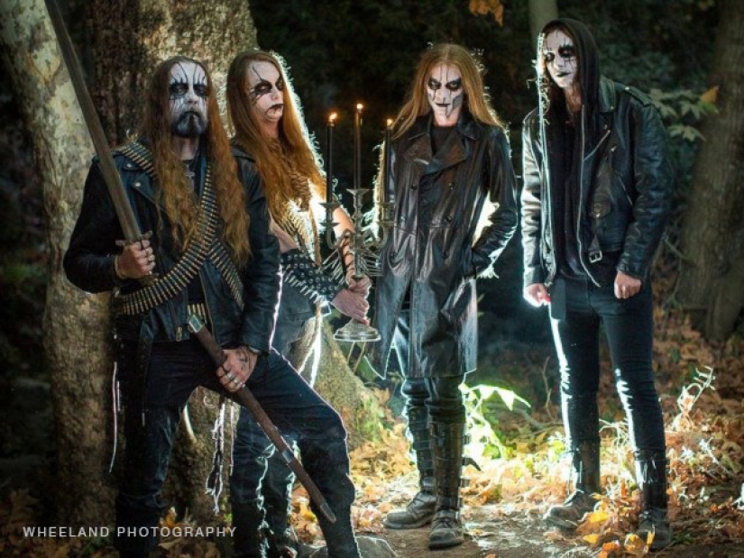 A metal band accidentally participated in an engagement photo shoot of a couple in love