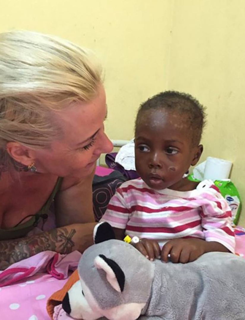 A Nigerian boy saved from death on the street- a "sorcerer" went to school A Nigerian boy saved from death on the street- a "sorcerer" went to school