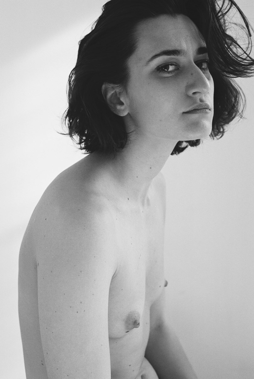 A short course of intimacy for the Instagram generation from Nadia Bejanova