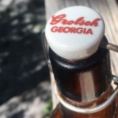 A student sent a note to the ocean and received it 36 years later