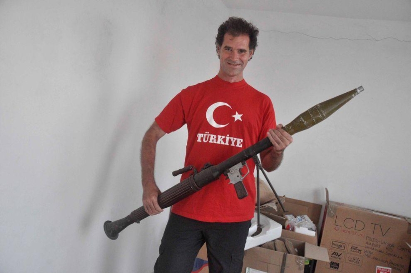 A tourist wandered the world for 23 years A tourist wandered the world for 23 years