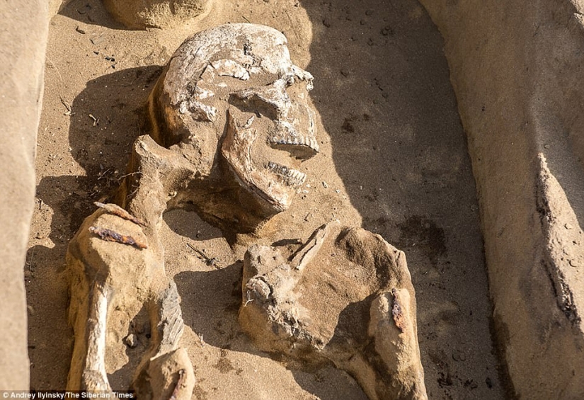 A unique burial with a "dancing" skeleton has been discovered in Siberia