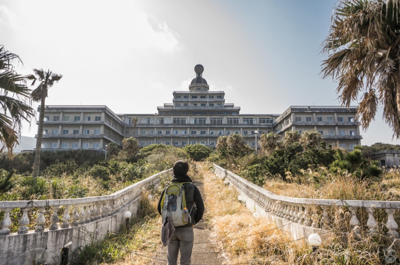 Abandoned hotel in Japan Abandoned hotel in Japan