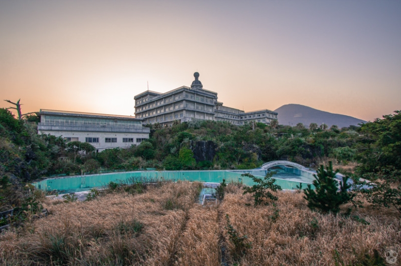 Abandoned hotel in Japan