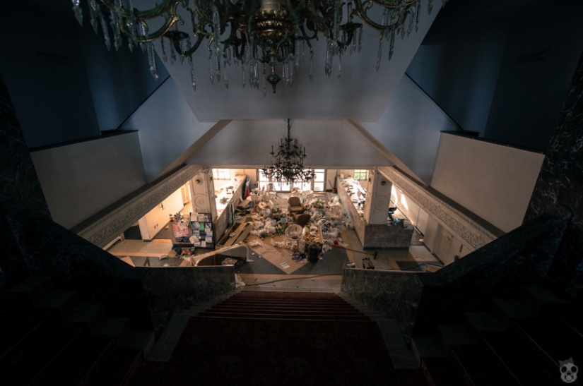 Abandoned hotel in Japan