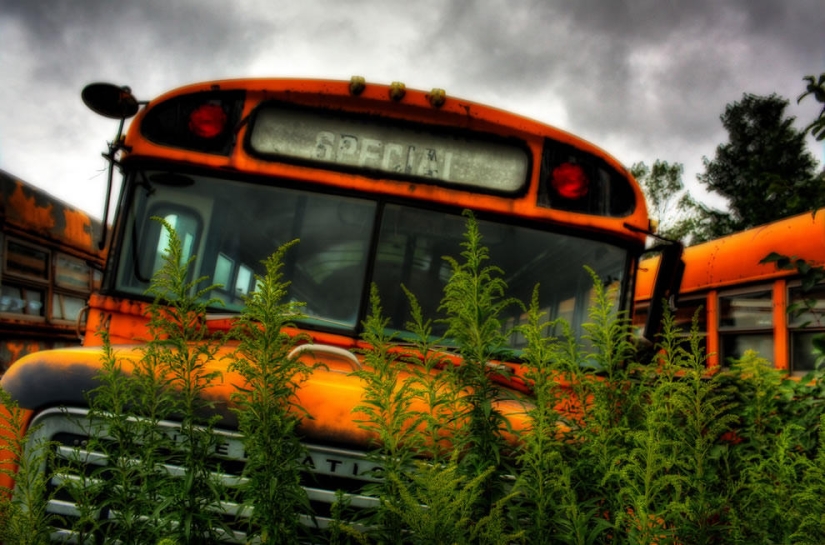 Abandoned schools and universities around the world Abandoned schools and universities around the world