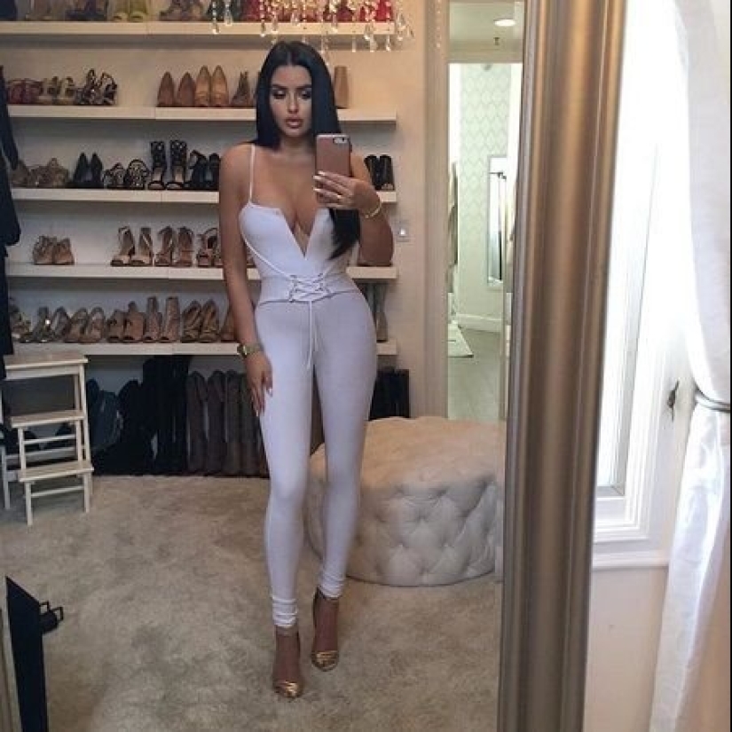 Abigail Ratchford is an elite model in the beauty world