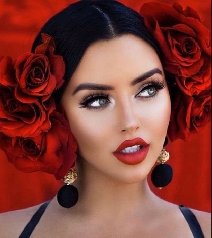 Abigail Ratchford is an elite model in the beauty world