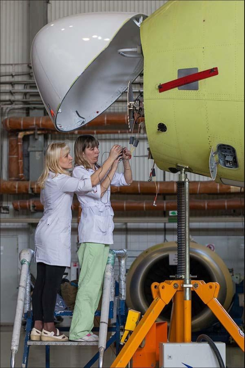 About the life of the Superjet