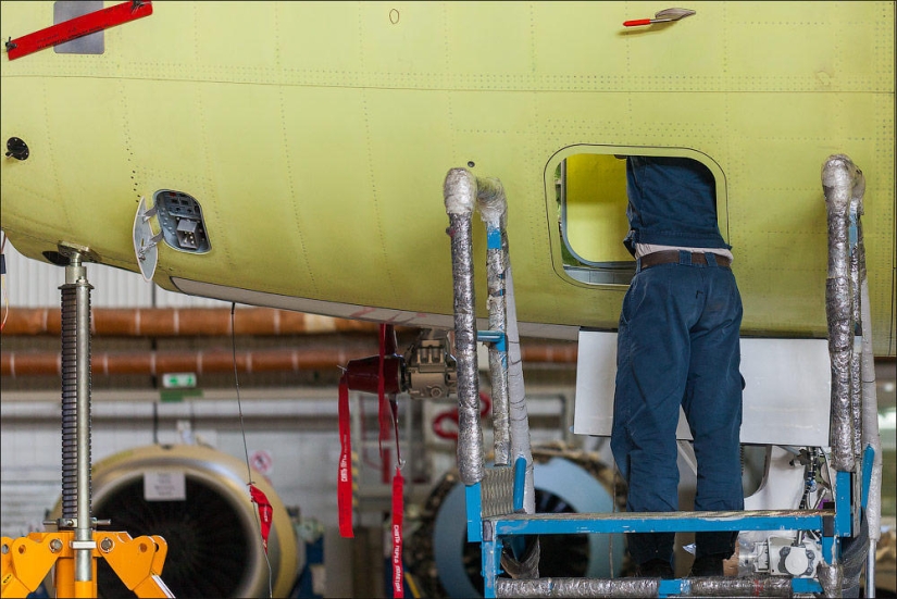 About the life of the Superjet