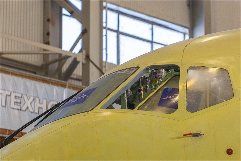 About the life of the Superjet